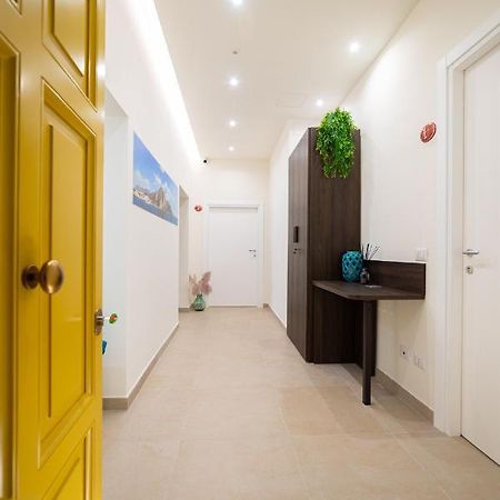 Numisia Guest House Terracina Exterior photo
